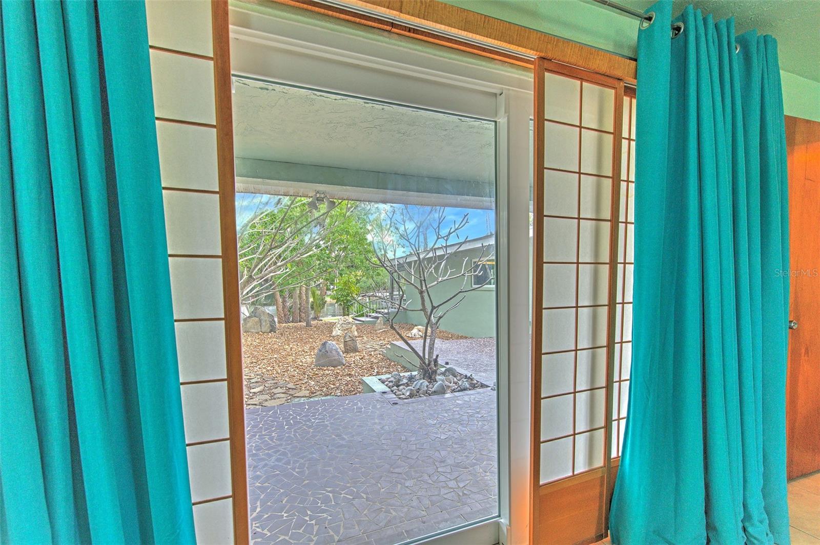 Listing photo id 30 for 7102 Mandy Lane