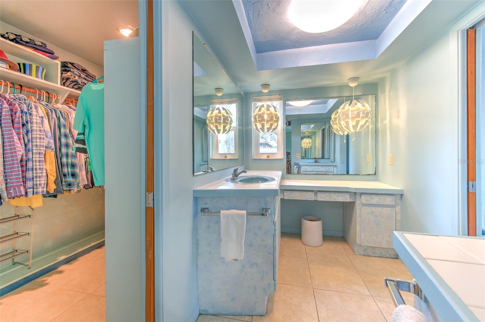 Listing photo id 34 for 7102 Mandy Lane