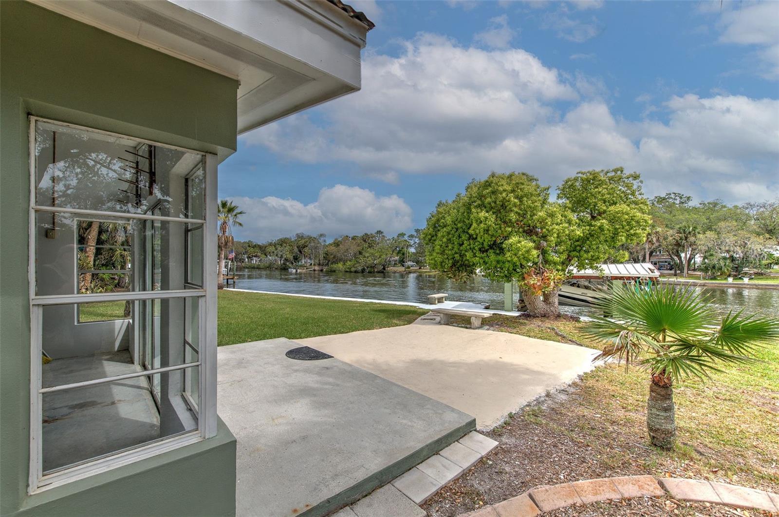 Listing photo id 53 for 7102 Mandy Lane