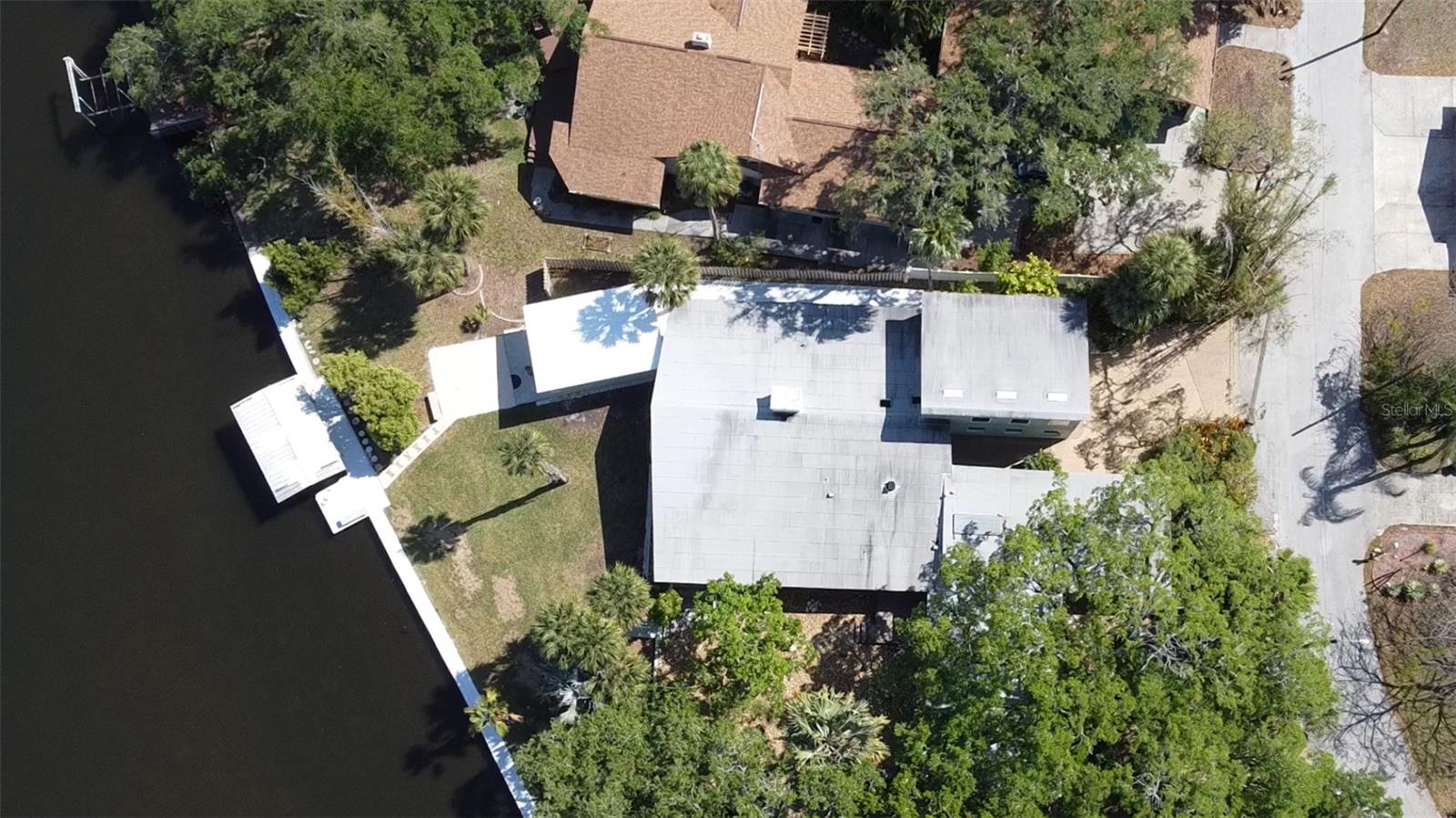 Listing photo id 69 for 7102 Mandy Lane