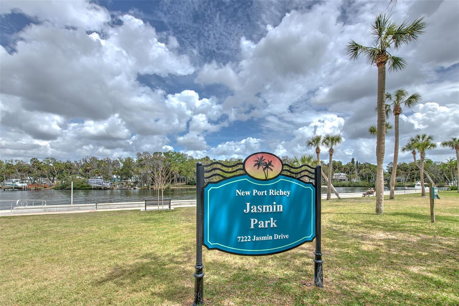 Listing photo id 71 for 7102 Mandy Lane