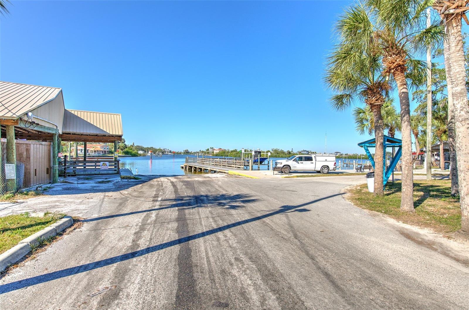 Listing photo id 75 for 7102 Mandy Lane