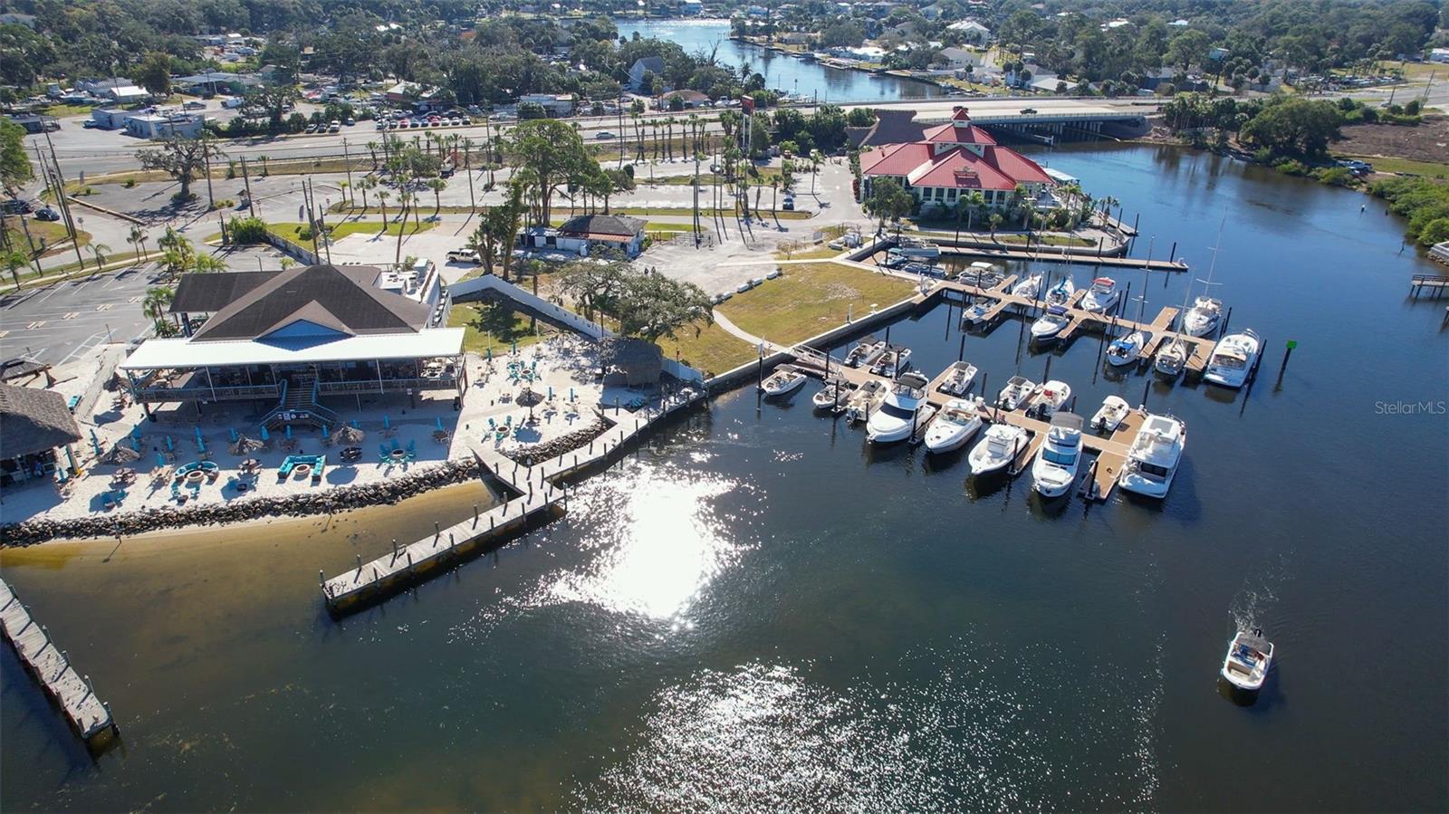 Listing photo id 76 for 7102 Mandy Lane