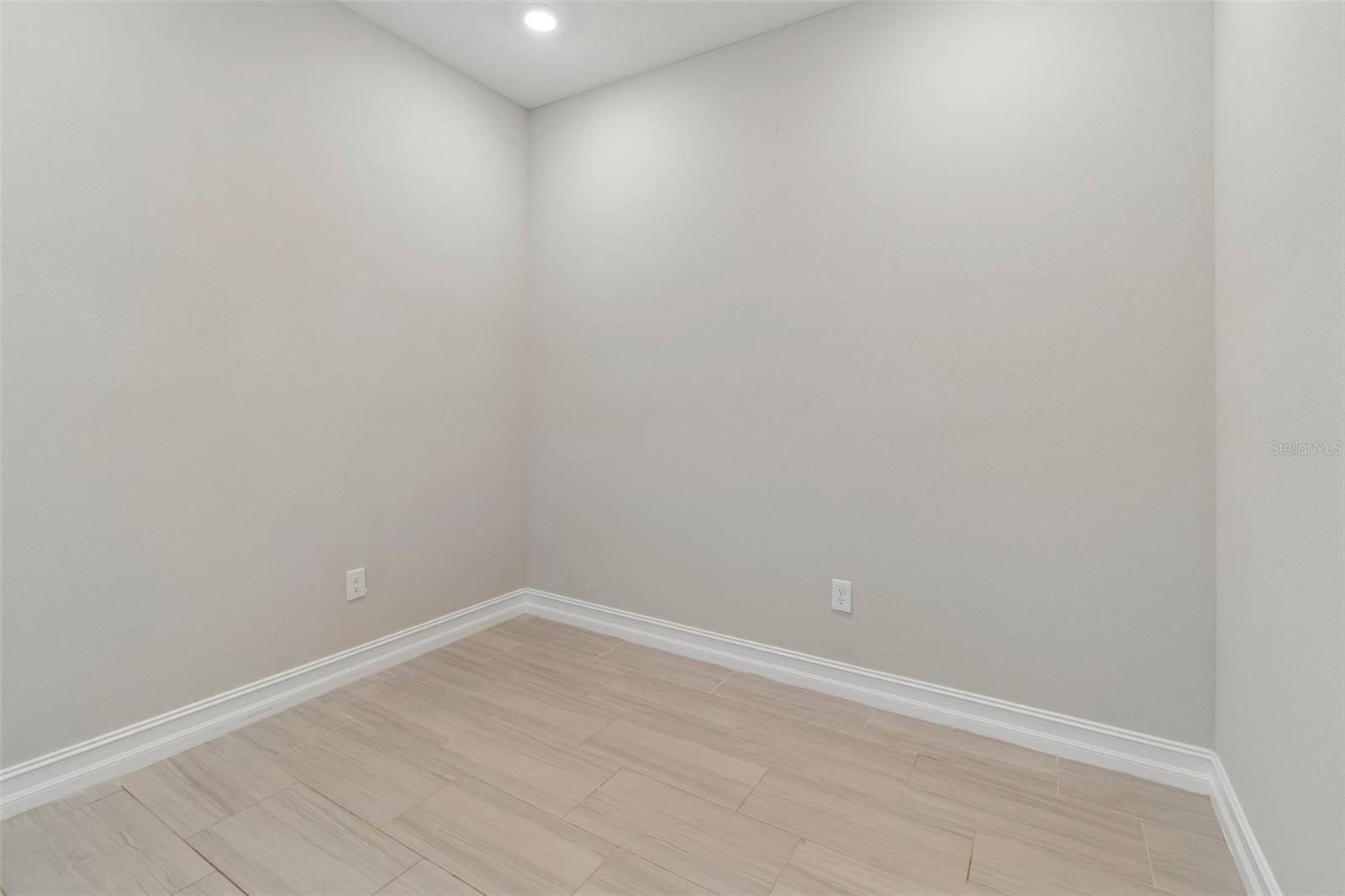 Image 14 of 100 For 4565 Ancona Way