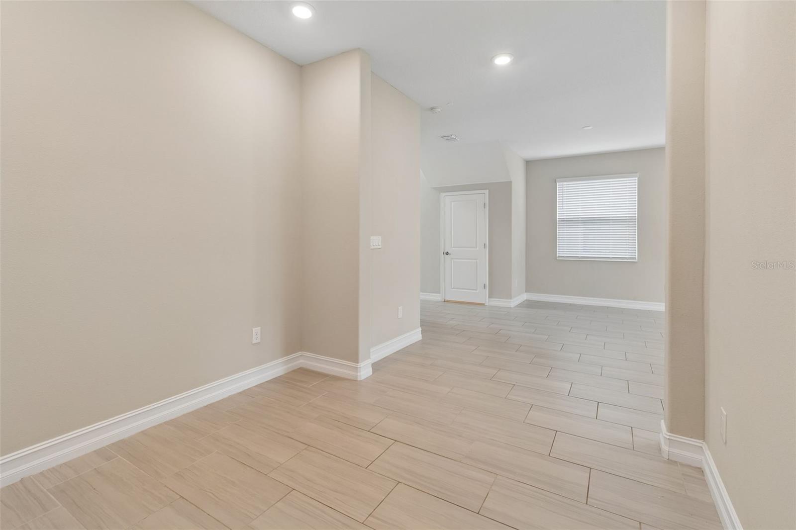 Image 16 of 100 For 4565 Ancona Way