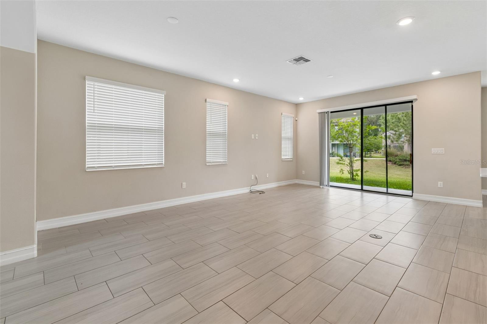 Image 18 of 100 For 4565 Ancona Way