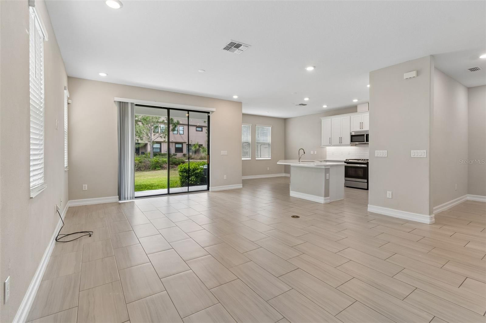 Image 19 of 100 For 4565 Ancona Way