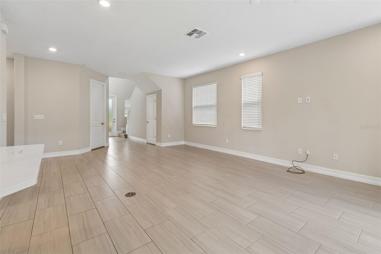 Image 21 of 100 For 4565 Ancona Way