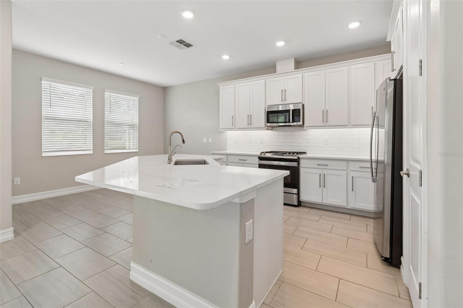 Image 22 of 100 For 4565 Ancona Way