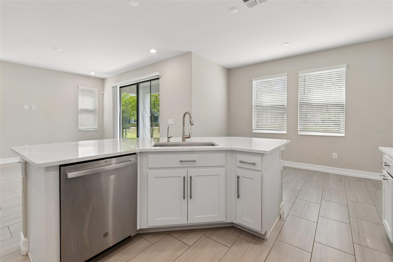 Image 23 of 100 For 4565 Ancona Way