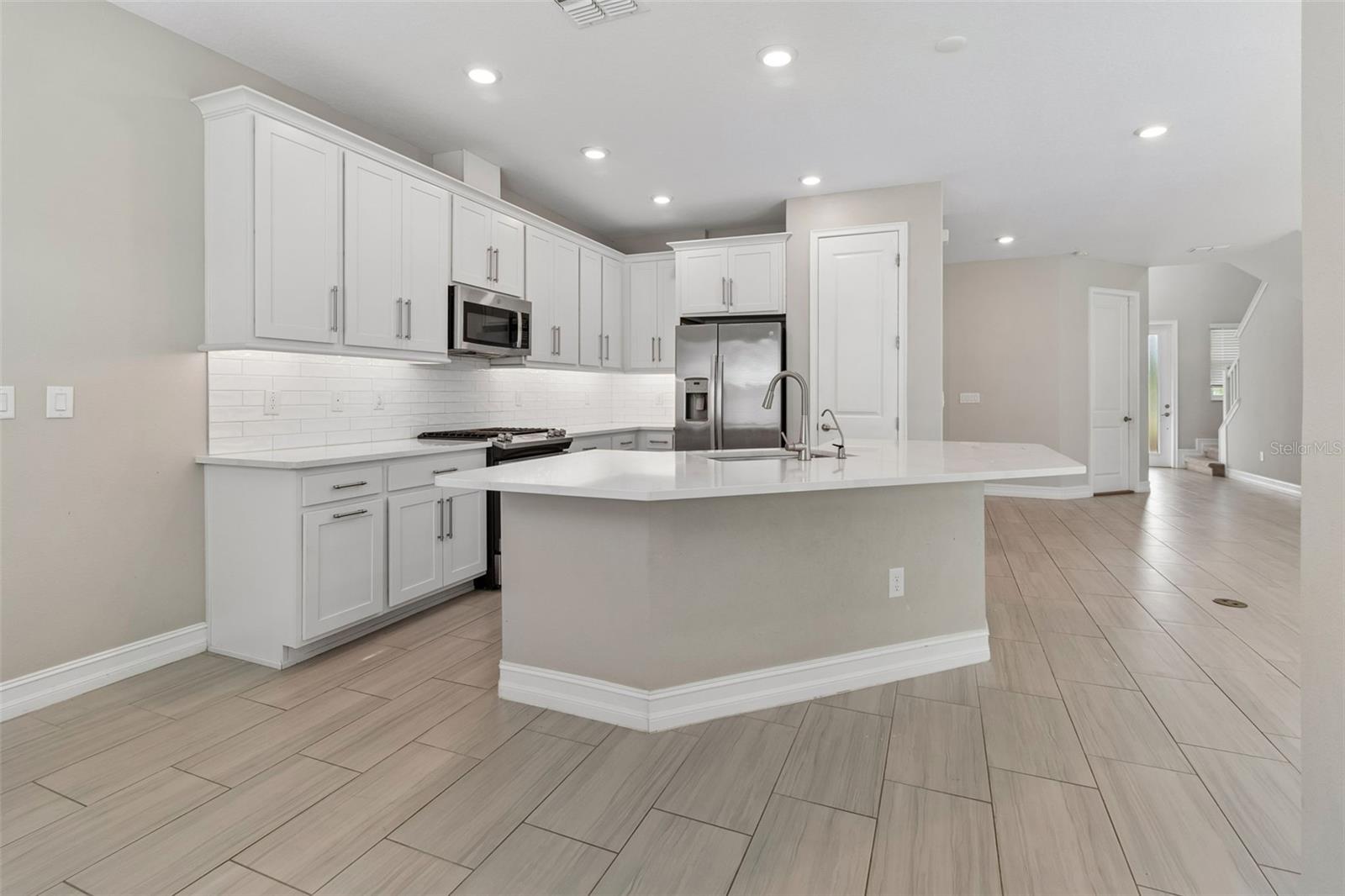 Image 28 of 100 For 4565 Ancona Way