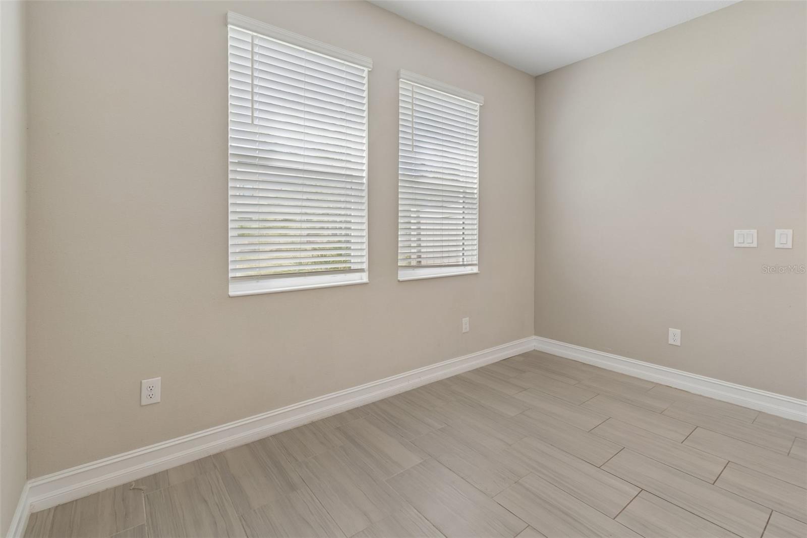 Image 29 of 100 For 4565 Ancona Way