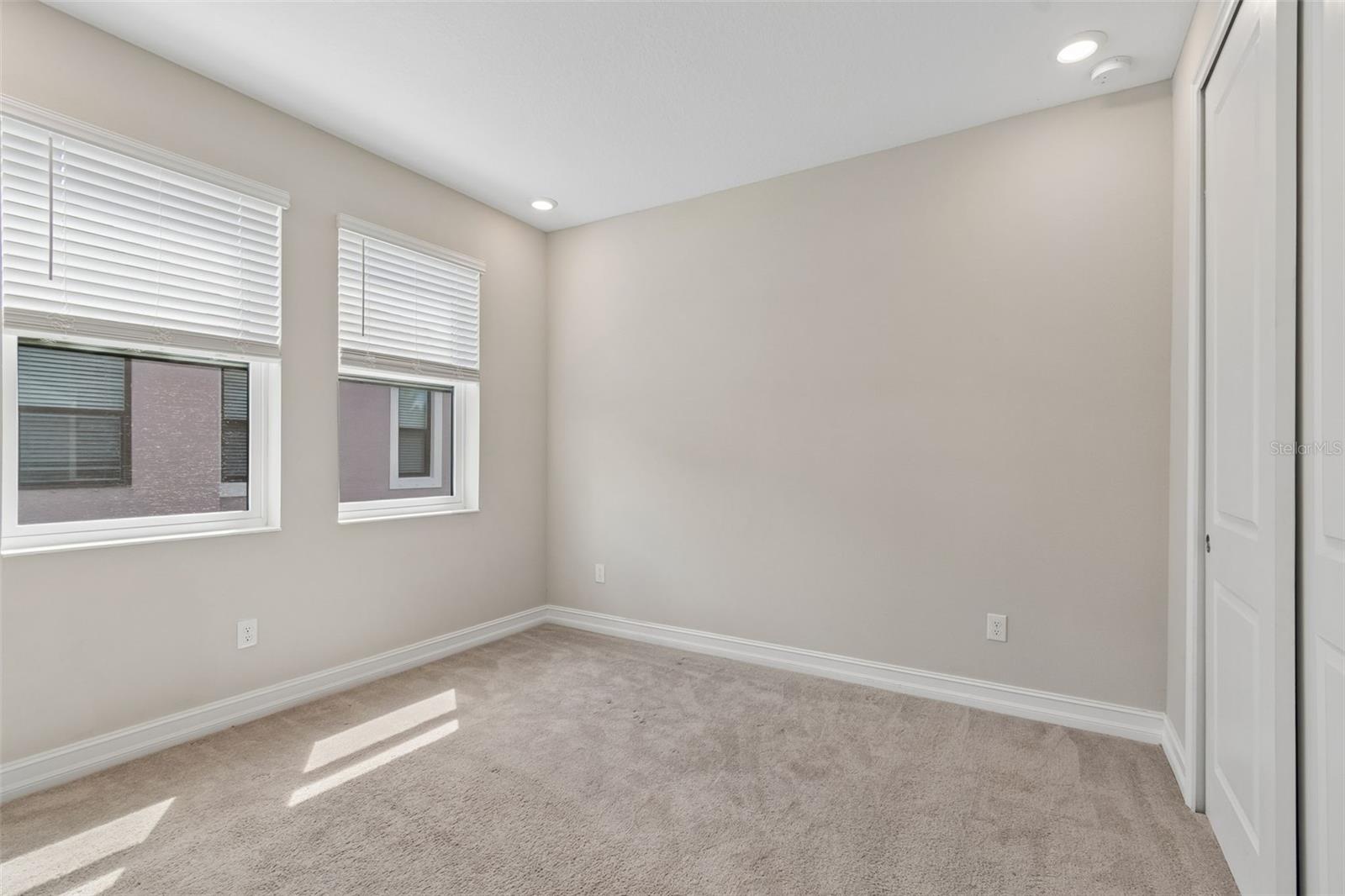 Image 31 of 100 For 4565 Ancona Way