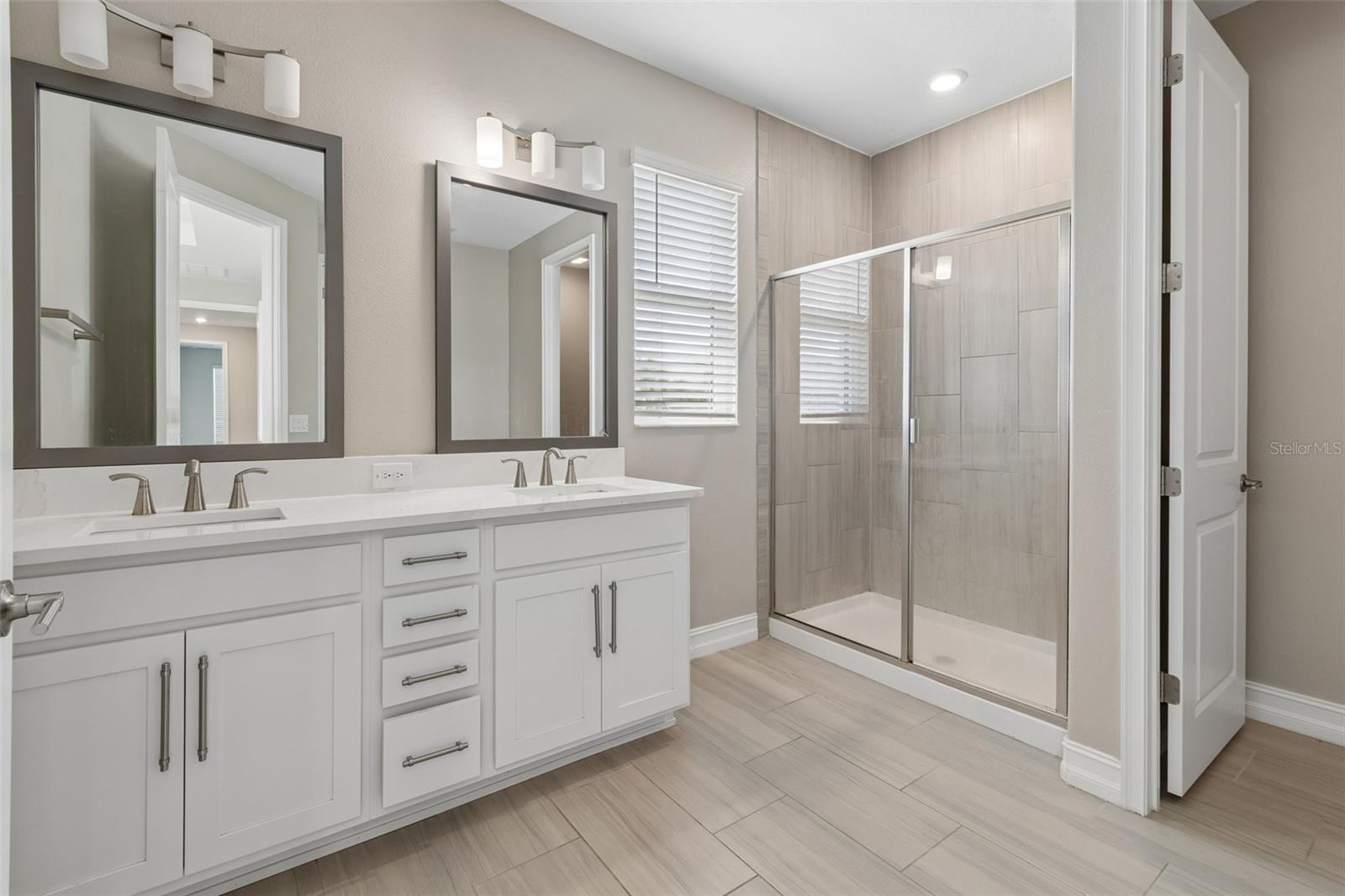 Image 45 of 100 For 4565 Ancona Way