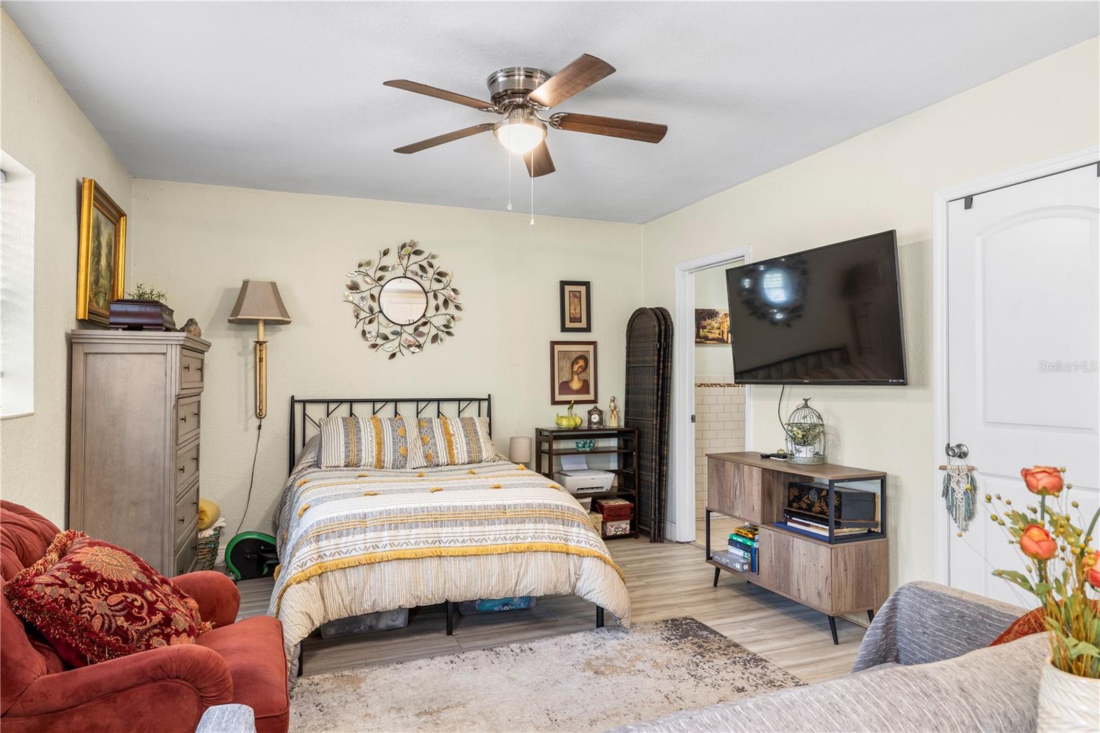 Image 10 of 68 For 7001 Twelve Oaks Boulevard