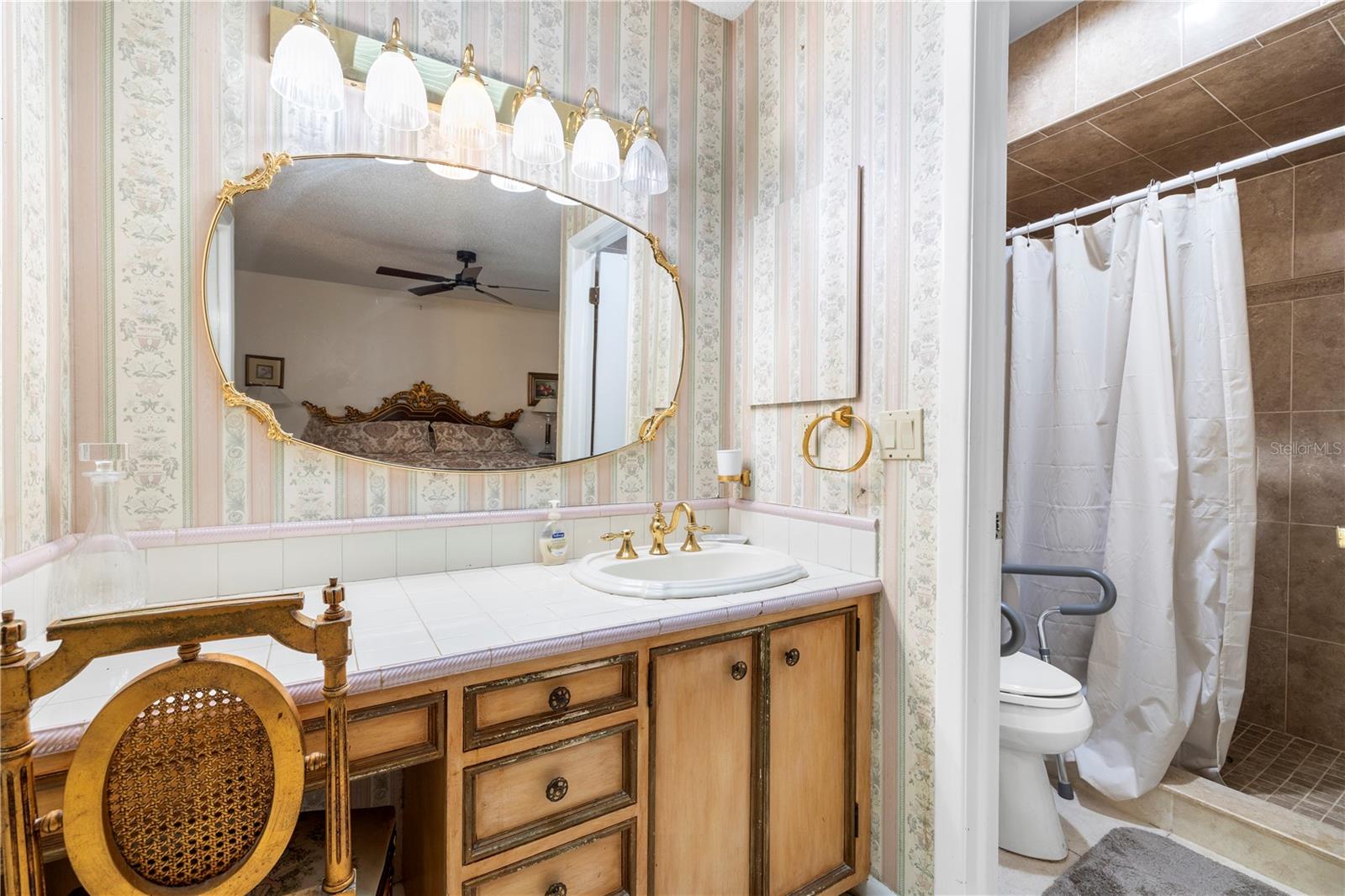 Image 39 of 68 For 7001 Twelve Oaks Boulevard