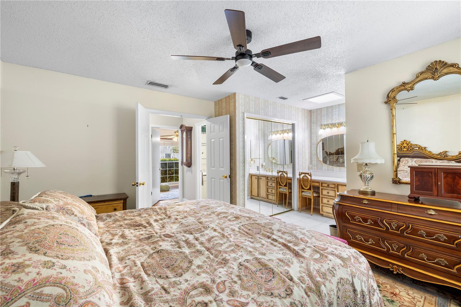 Image 41 of 68 For 7001 Twelve Oaks Boulevard