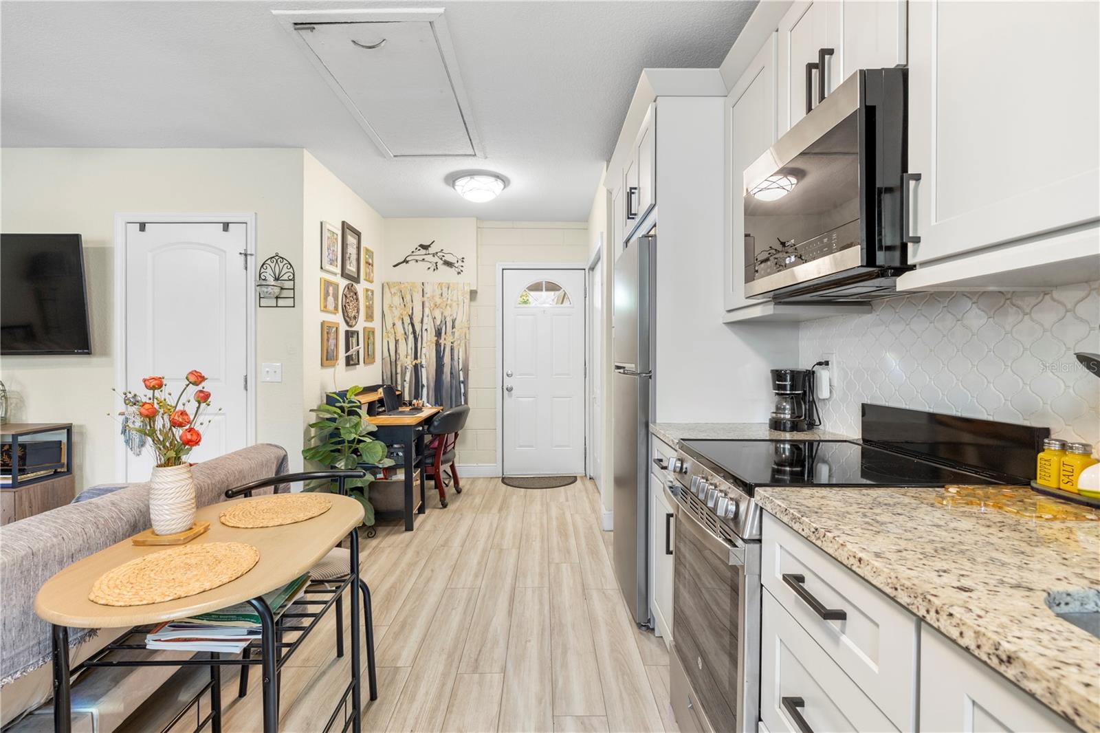 Image 5 of 68 For 7001 Twelve Oaks Boulevard