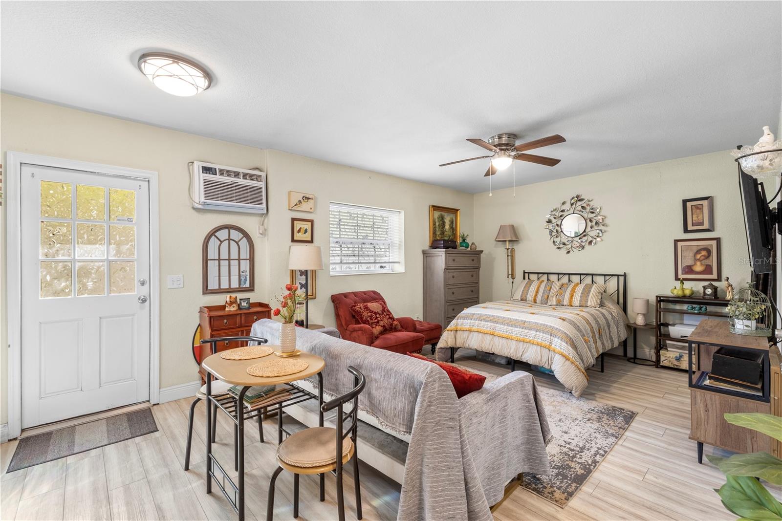 Image 7 of 68 For 7001 Twelve Oaks Boulevard