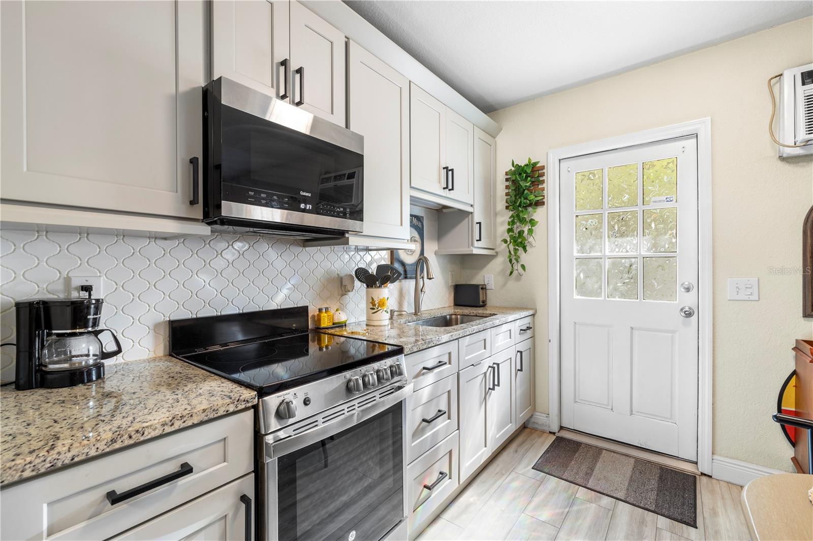 Image 8 of 68 For 7001 Twelve Oaks Boulevard