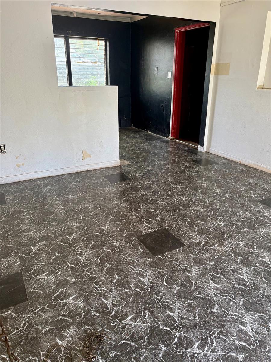 Image 4 of 7 For 7361 Royal Palm Drive