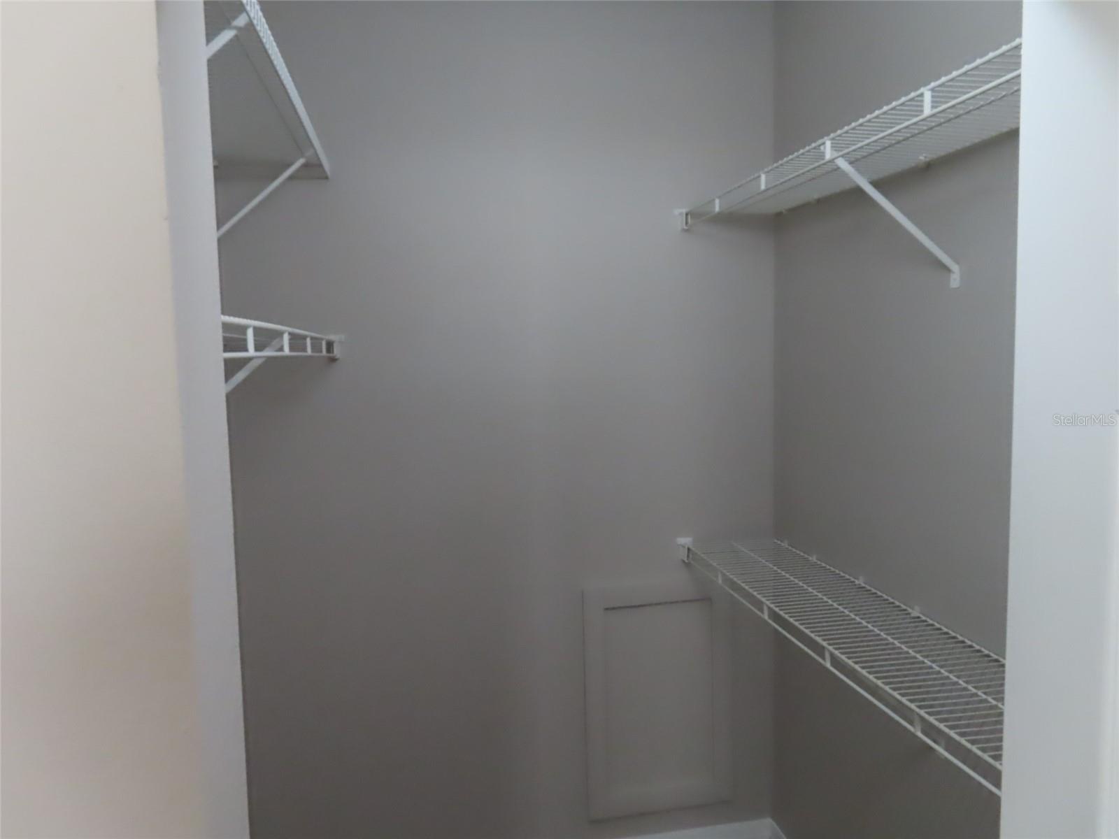 Listing photo id 8 for 5608 Pinnacle Heights Circle 109