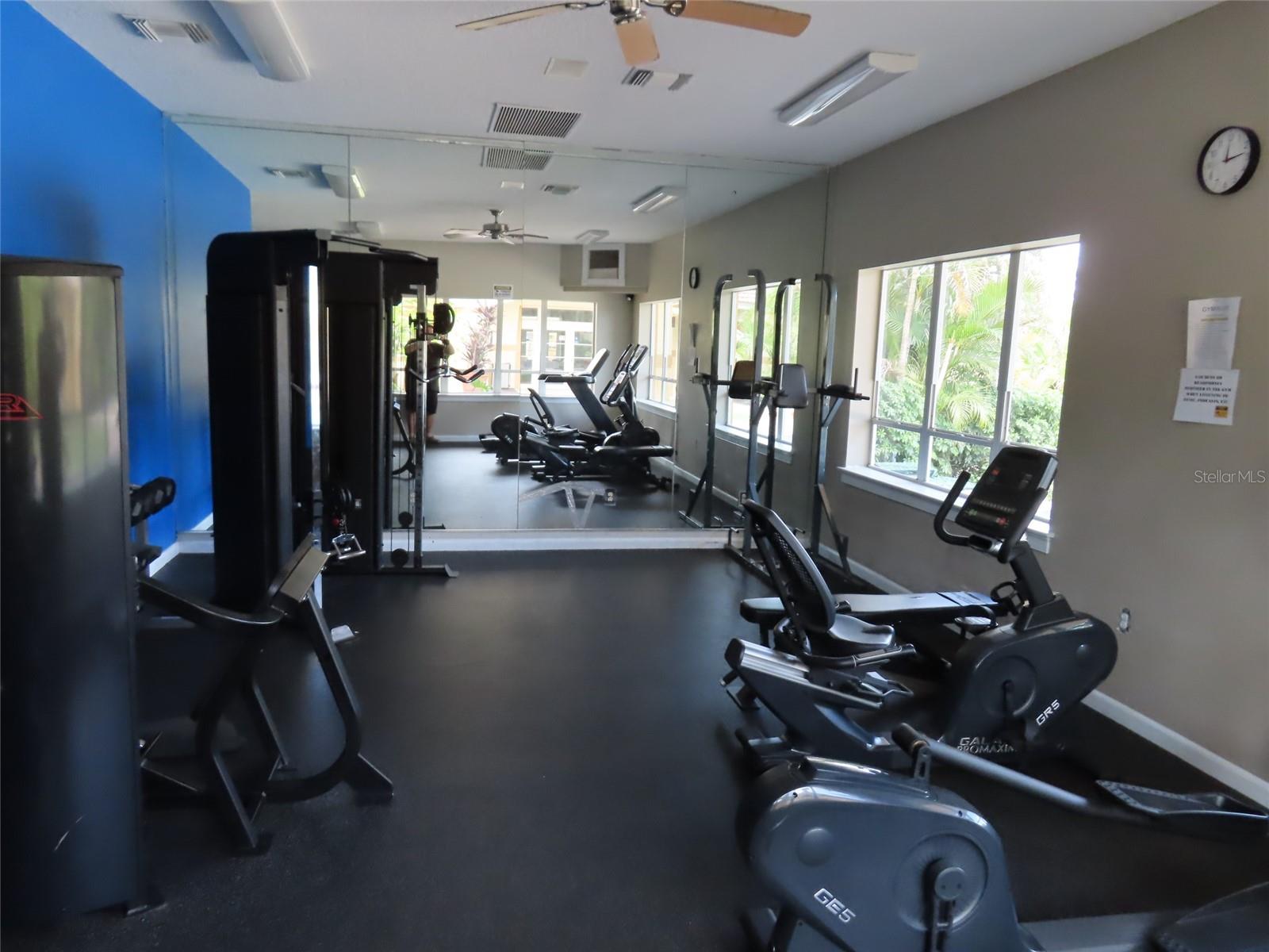 Listing photo id 15 for 5608 Pinnacle Heights Circle 109