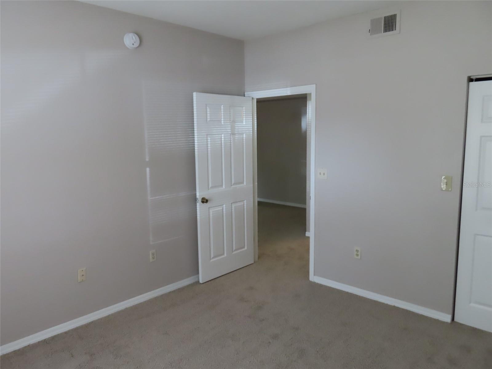 Listing photo id 5 for 5608 Pinnacle Heights Circle 109