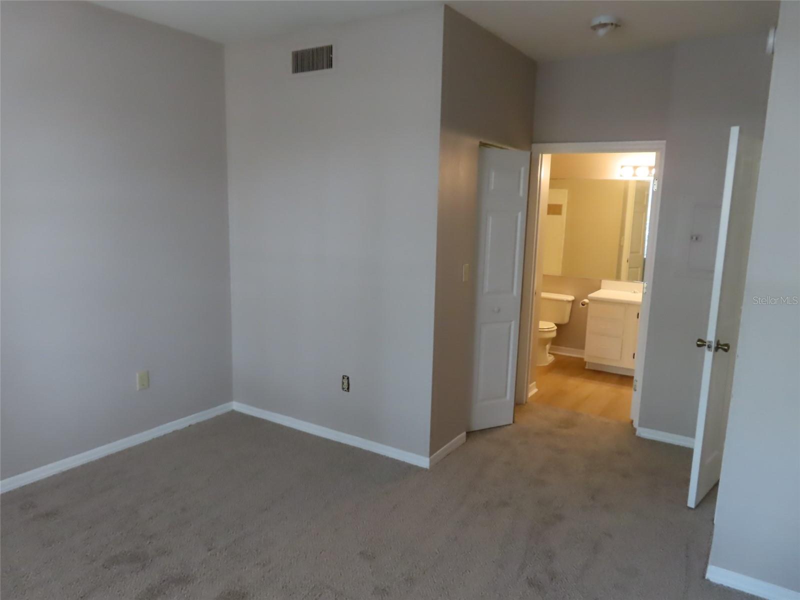 Listing photo id 6 for 5608 Pinnacle Heights Circle 109