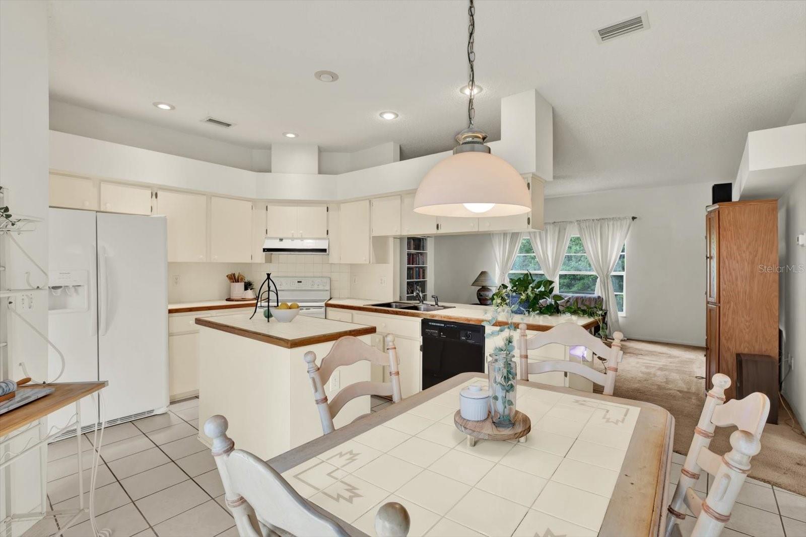 Image 14 of 33 For 2433 Saddlewood Lane