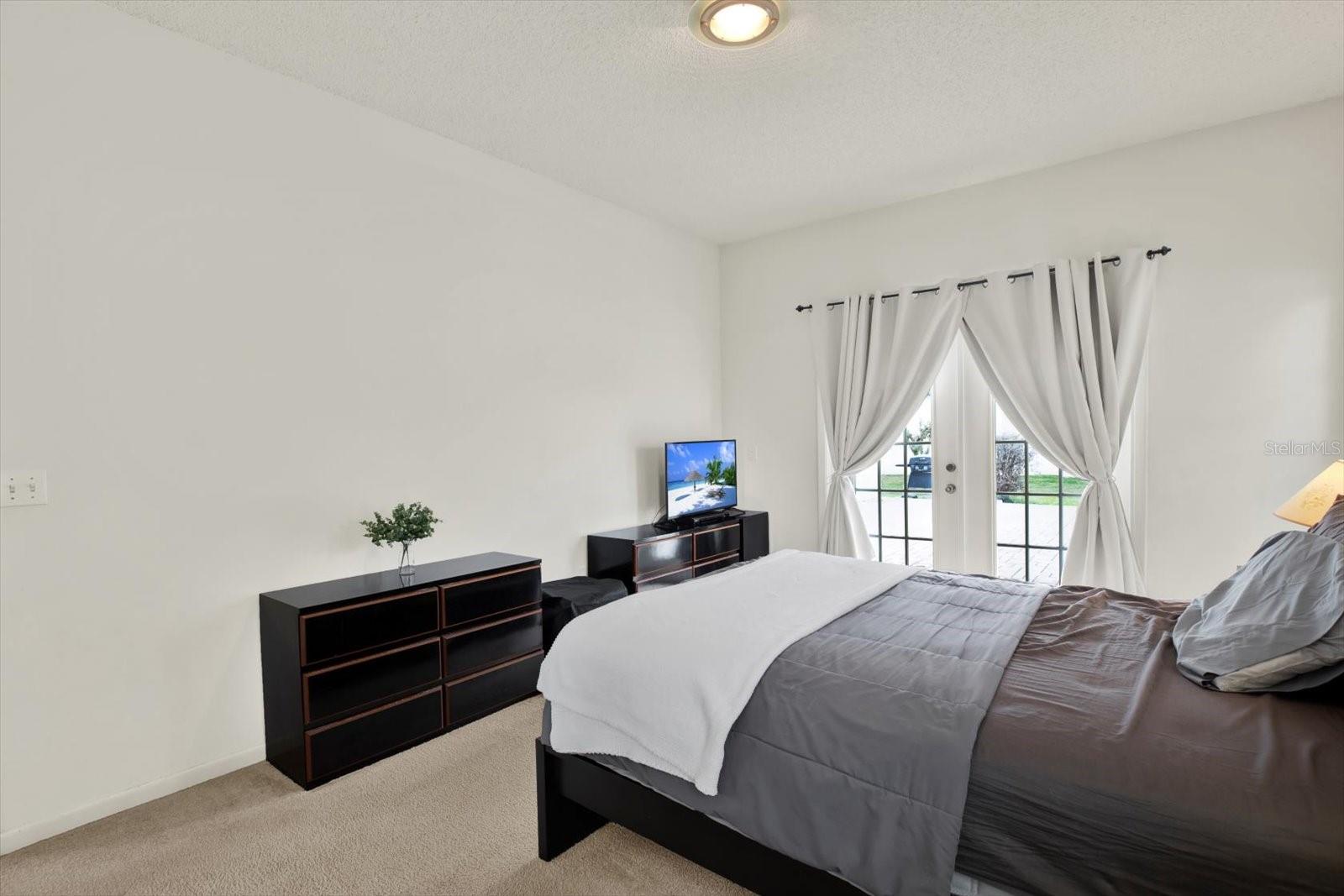 Image 19 of 33 For 2433 Saddlewood Lane