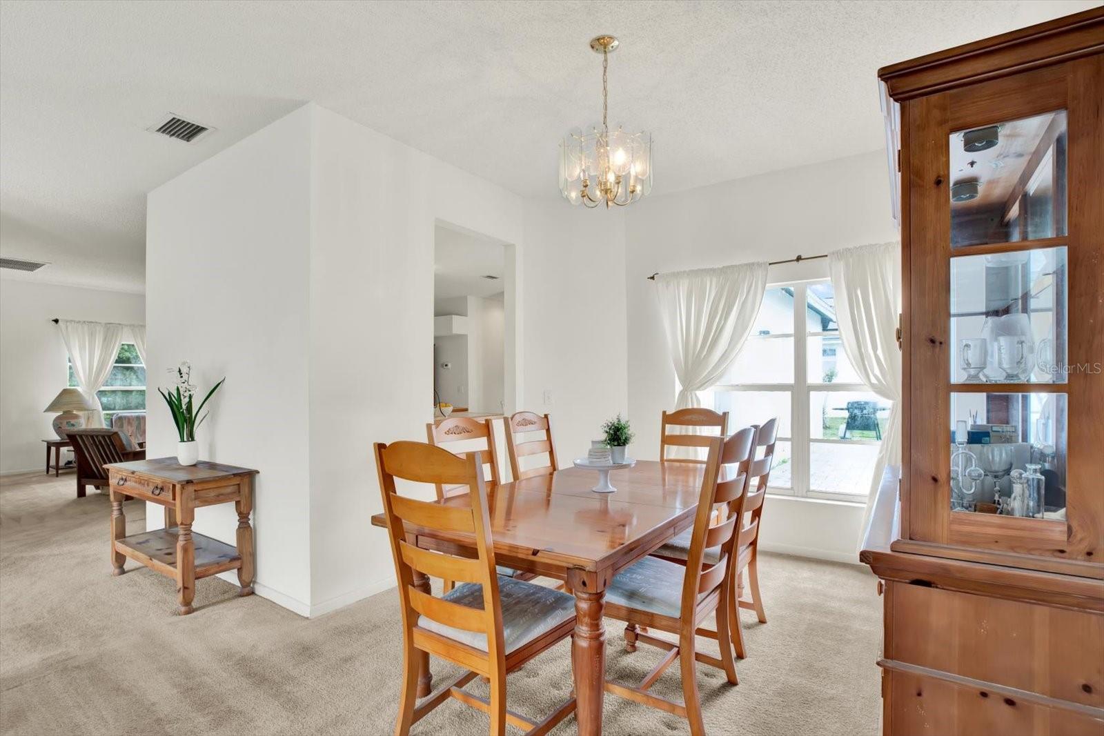 Image 7 of 33 For 2433 Saddlewood Lane