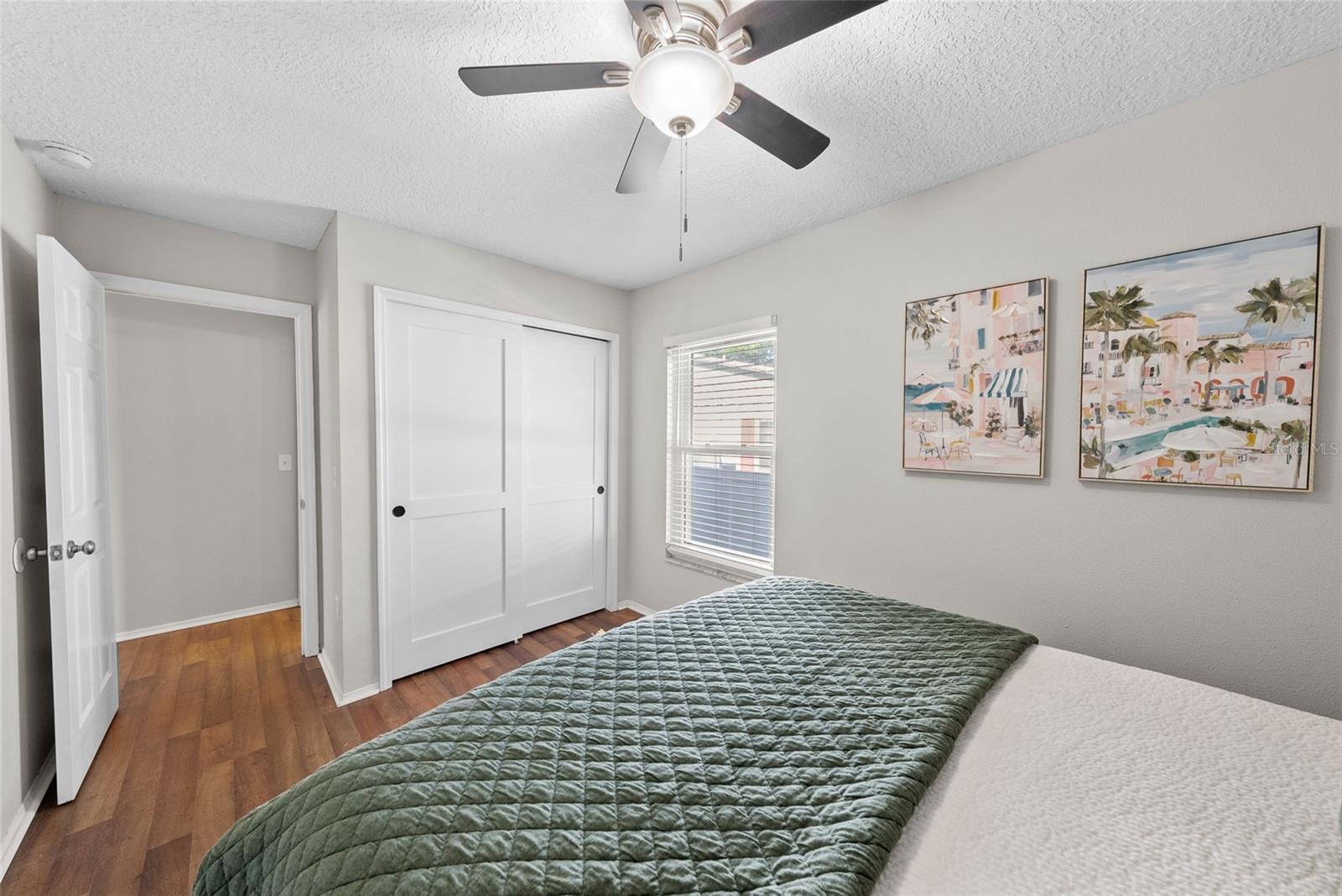 Listing photo id 18 for 3323 Pine Street