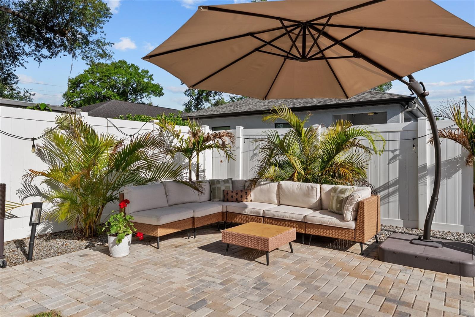 Listing photo id 23 for 3323 Pine Street