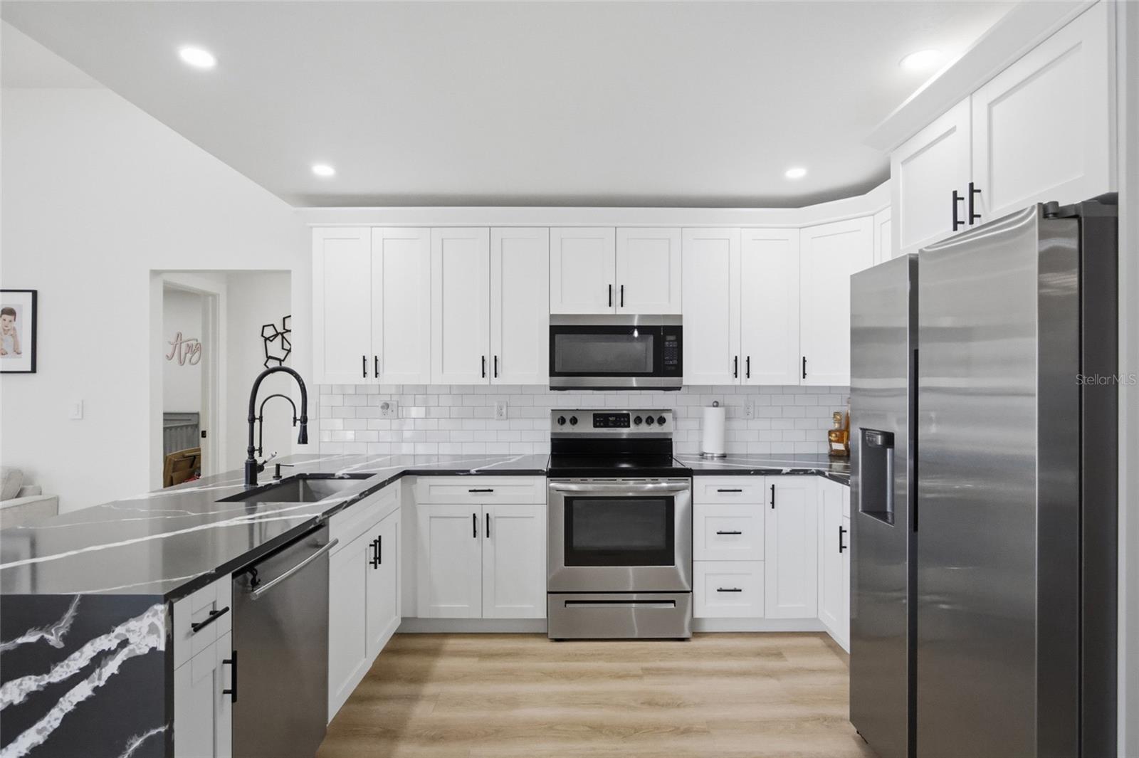 Image 12 of 40 For 2212 Lake Bay Way