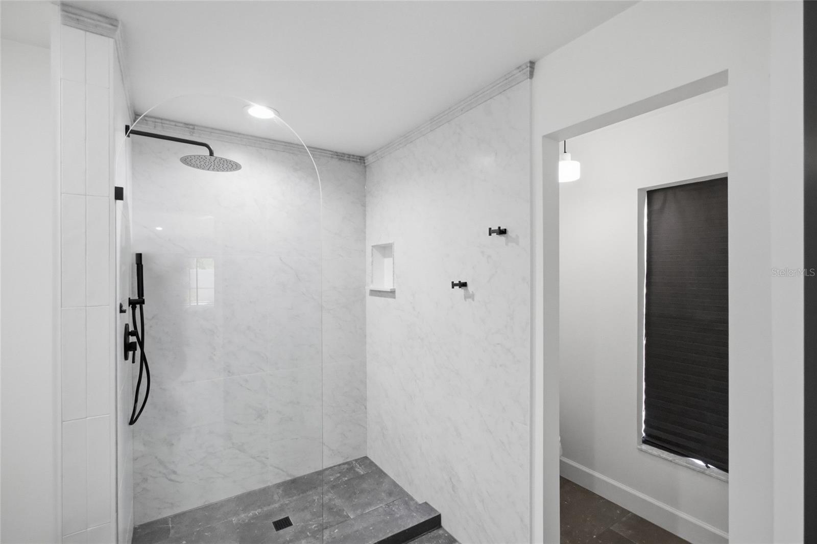 Image 17 of 40 For 2212 Lake Bay Way