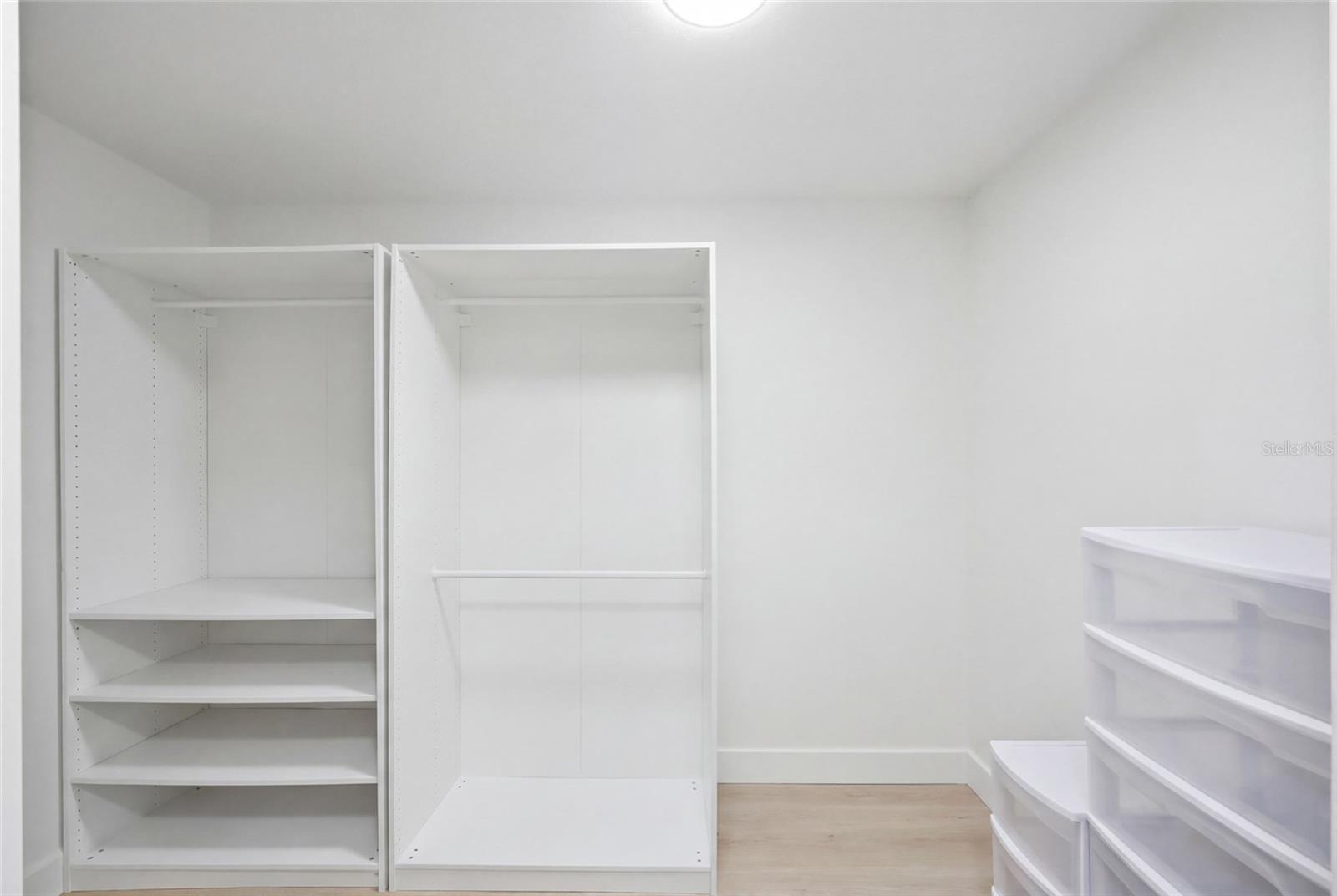 Image 20 of 40 For 2212 Lake Bay Way