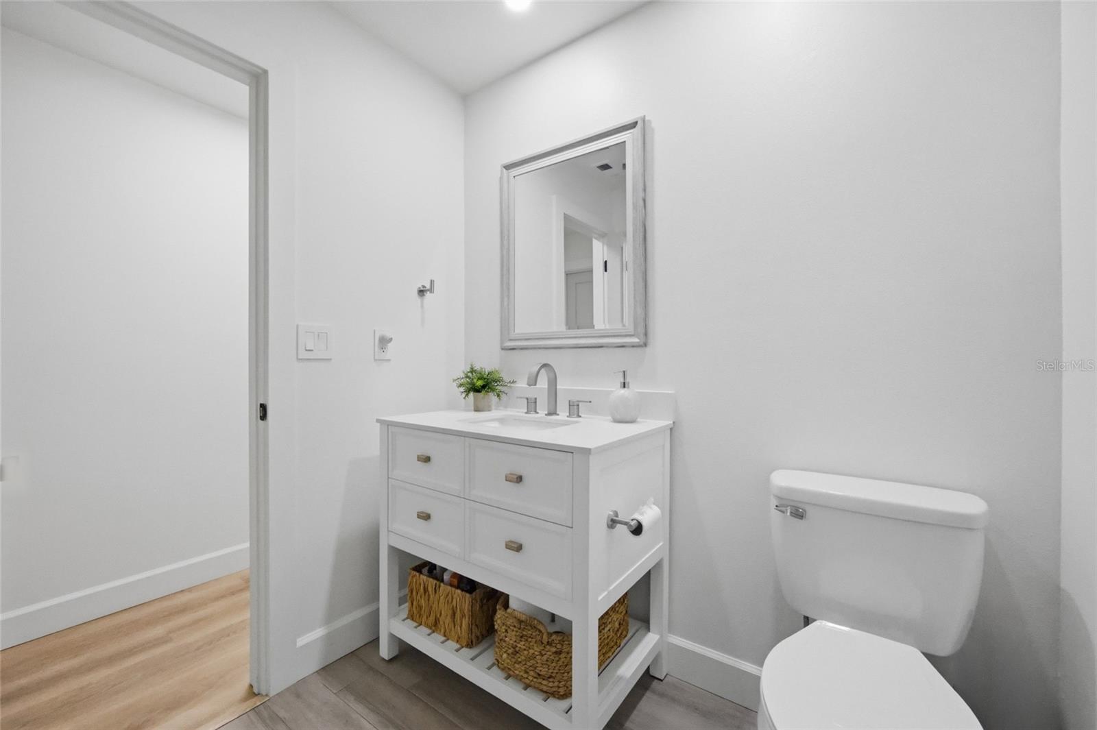 Image 25 of 40 For 2212 Lake Bay Way