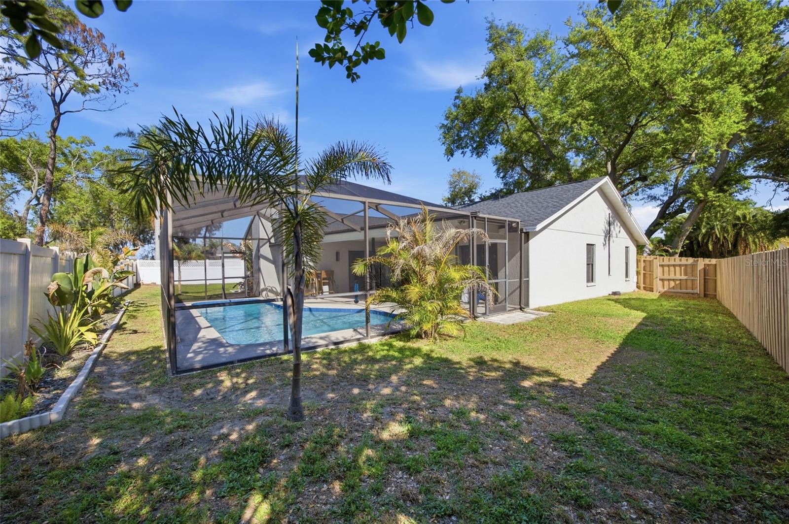 Image 34 of 40 For 2212 Lake Bay Way