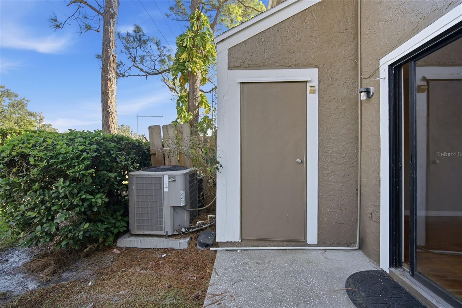 Image 27 of 40 For 16545 Brigadoon Drive