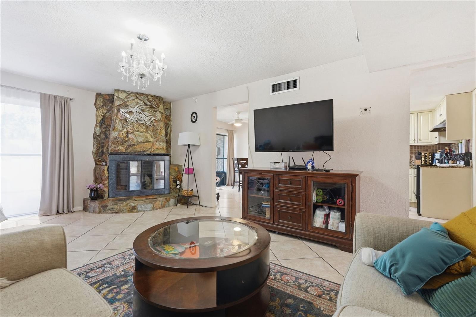 Listing photo id 10 for 7322 Stone Haven Court N 7322