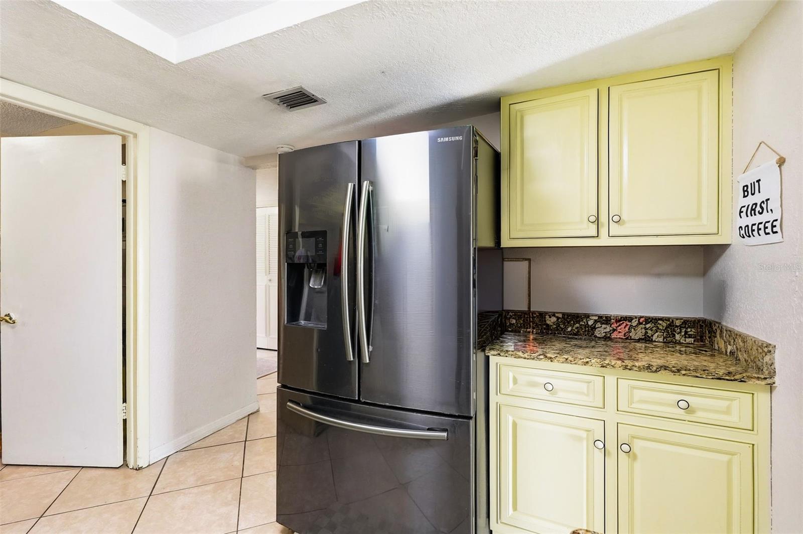 Listing photo id 16 for 7322 Stone Haven Court N 7322