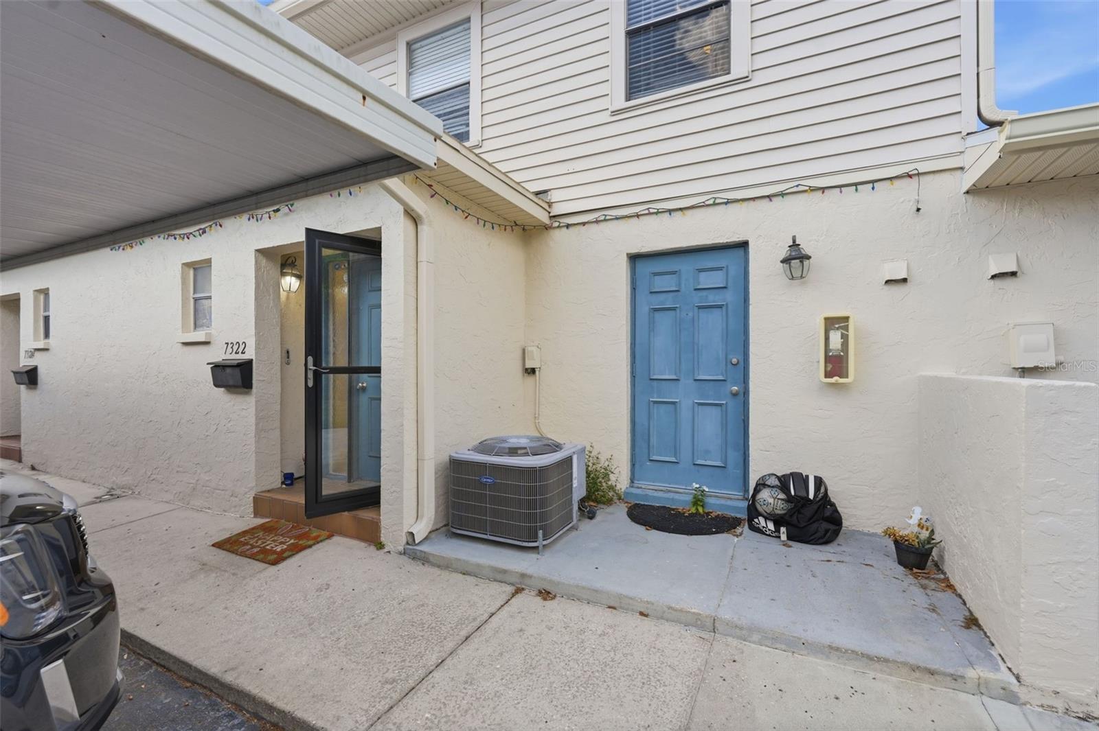 Listing photo id 1 for 7322 Stone Haven Court N 7322