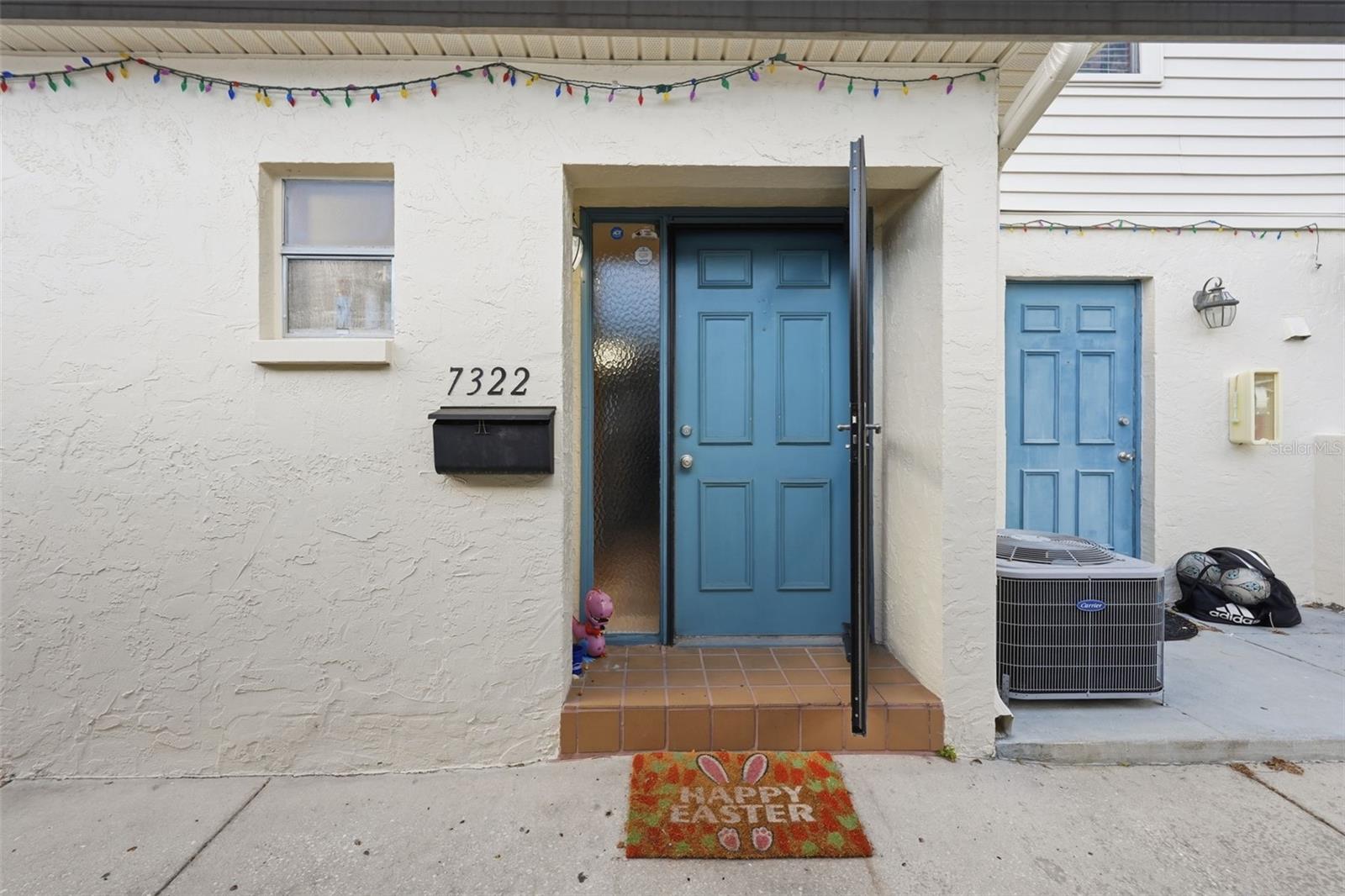 Listing photo id 2 for 7322 Stone Haven Court N 7322