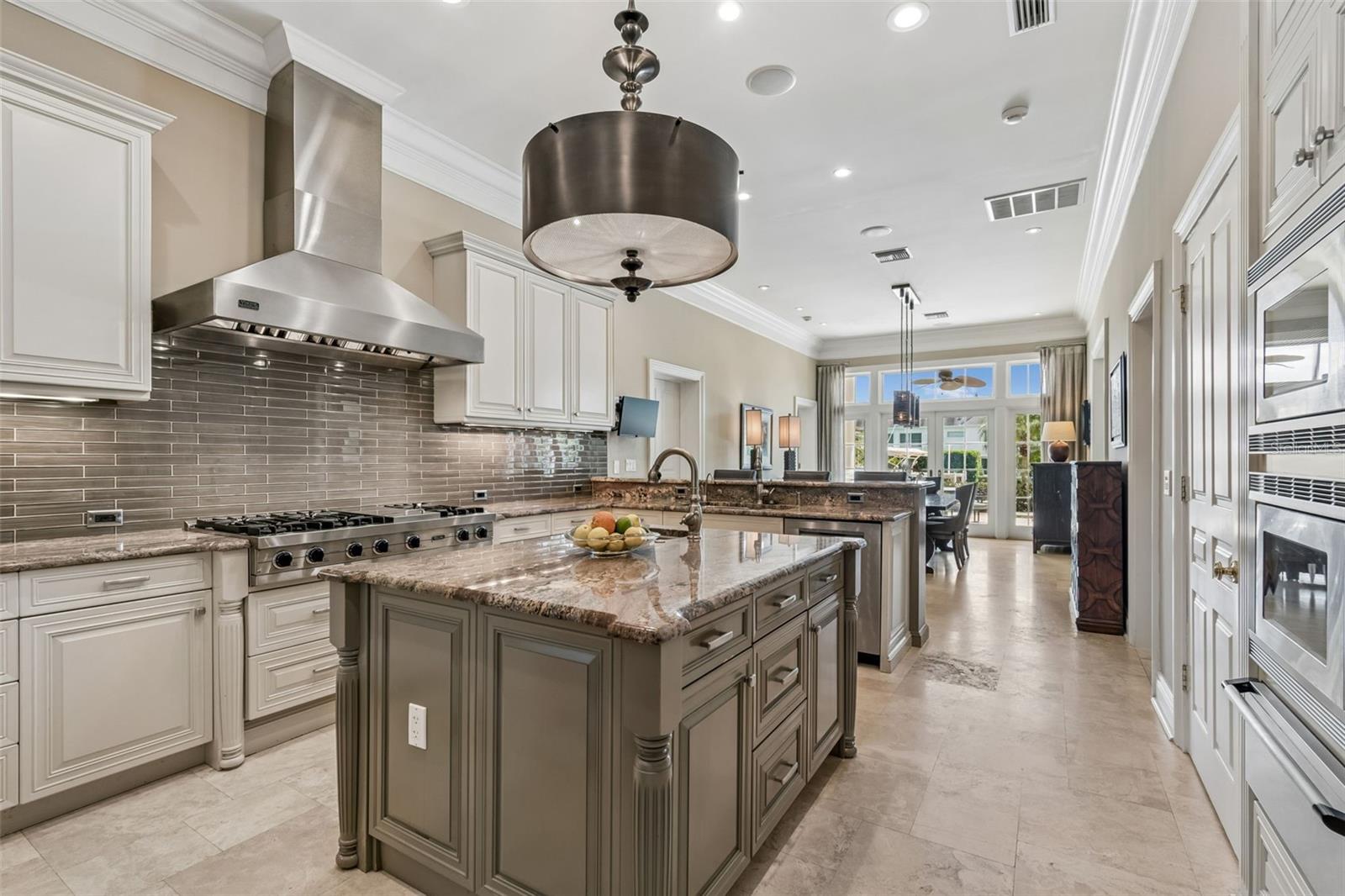 Listing photo id 9 for 4804 Culbreath Isles Road