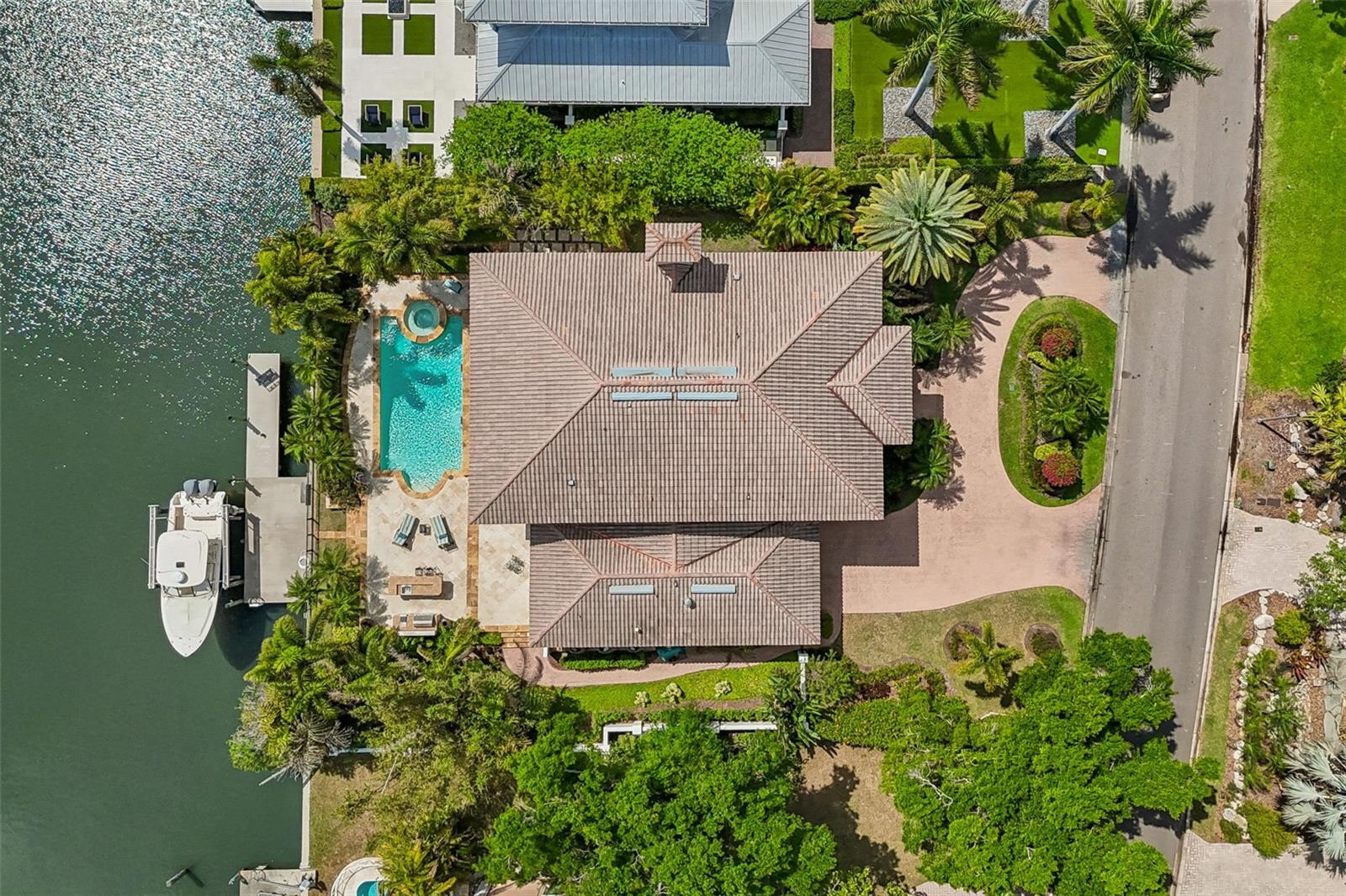 Listing photo id 55 for 4804 Culbreath Isles Road