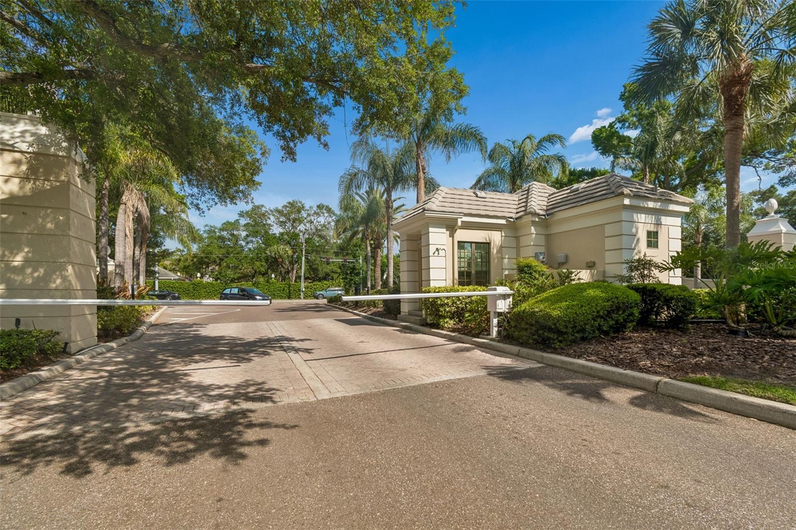 Listing photo id 64 for 4804 Culbreath Isles Road