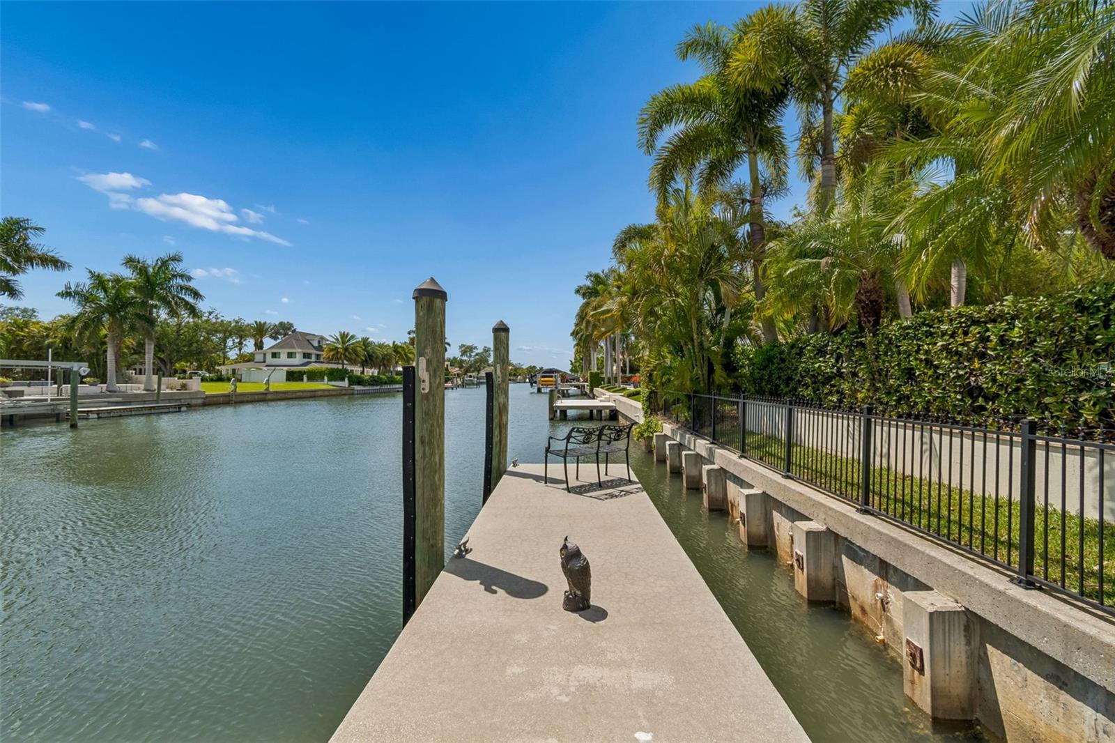 Listing photo id 5 for 4804 Culbreath Isles Road