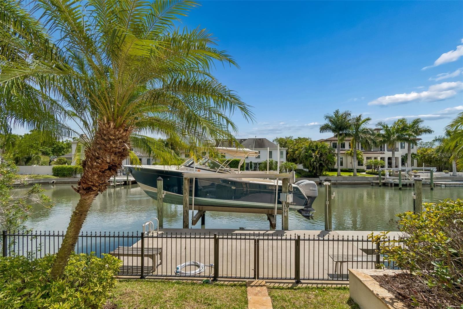 Listing photo id 6 for 4804 Culbreath Isles Road