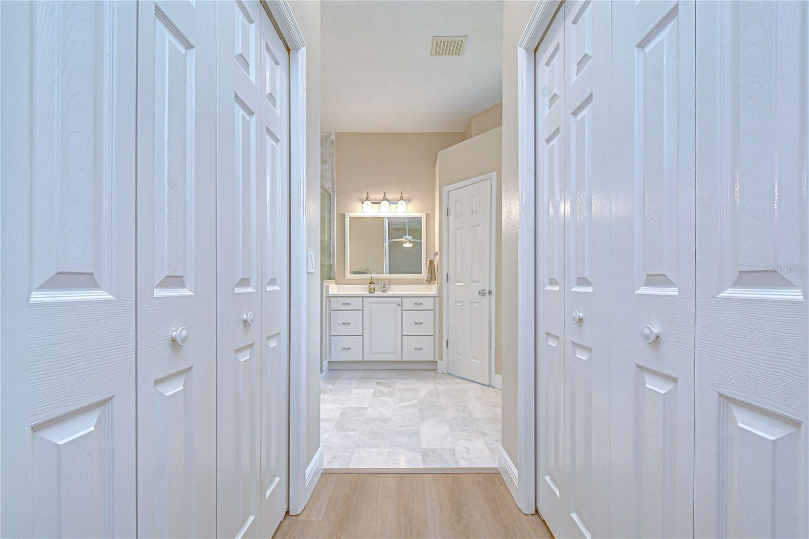 Listing photo id 17 for 3041 Colonial Ridge Drive